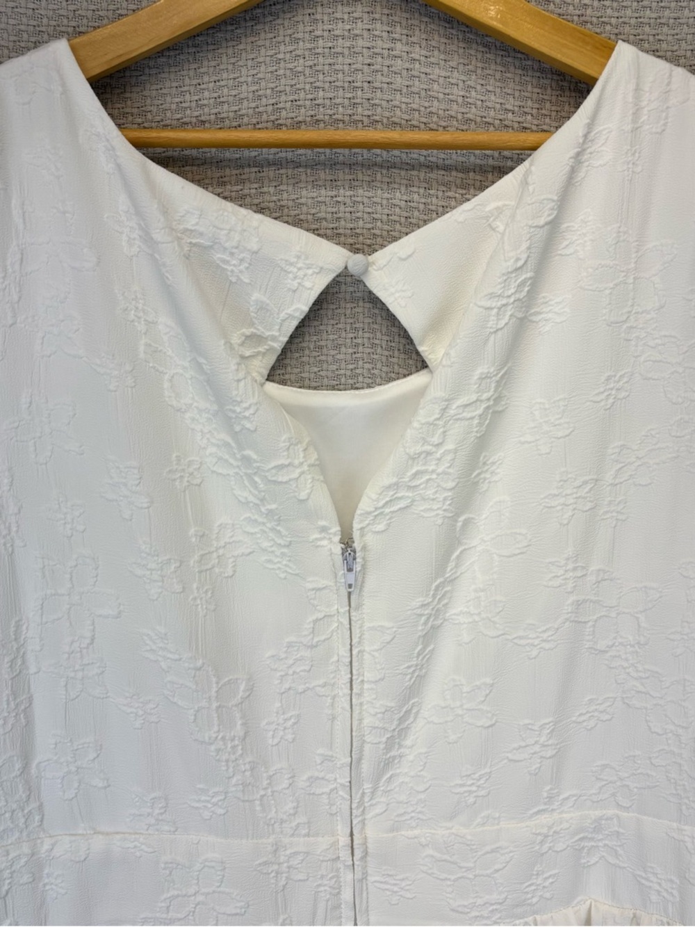 Torrid Eyelet Mini Dress White Sleeveless Size 22 Cottagecore Spring Beach - Picture 7 of 9